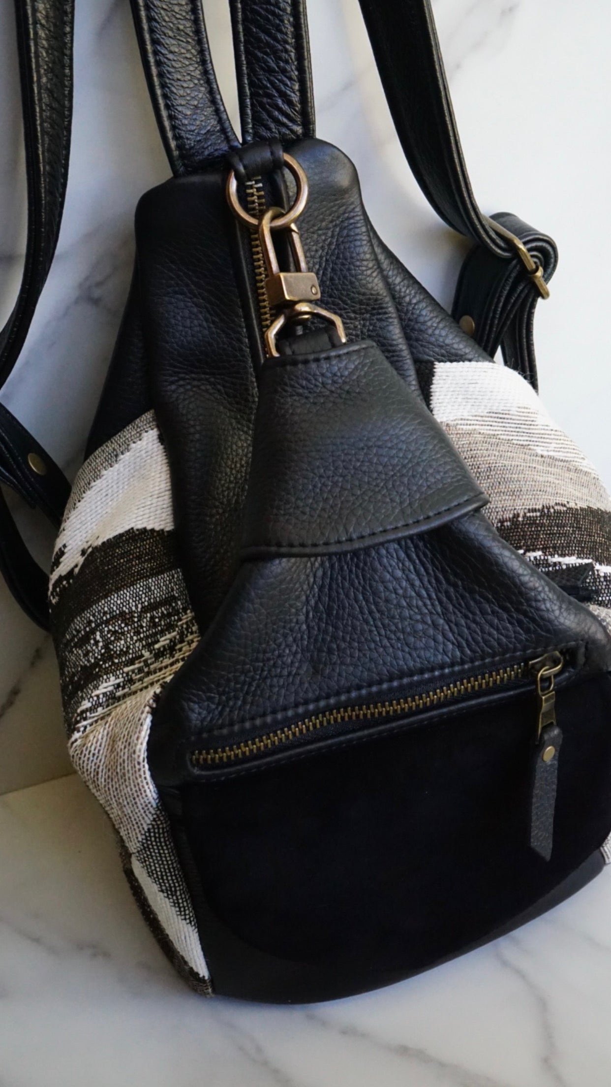 The CLEO (Medium)